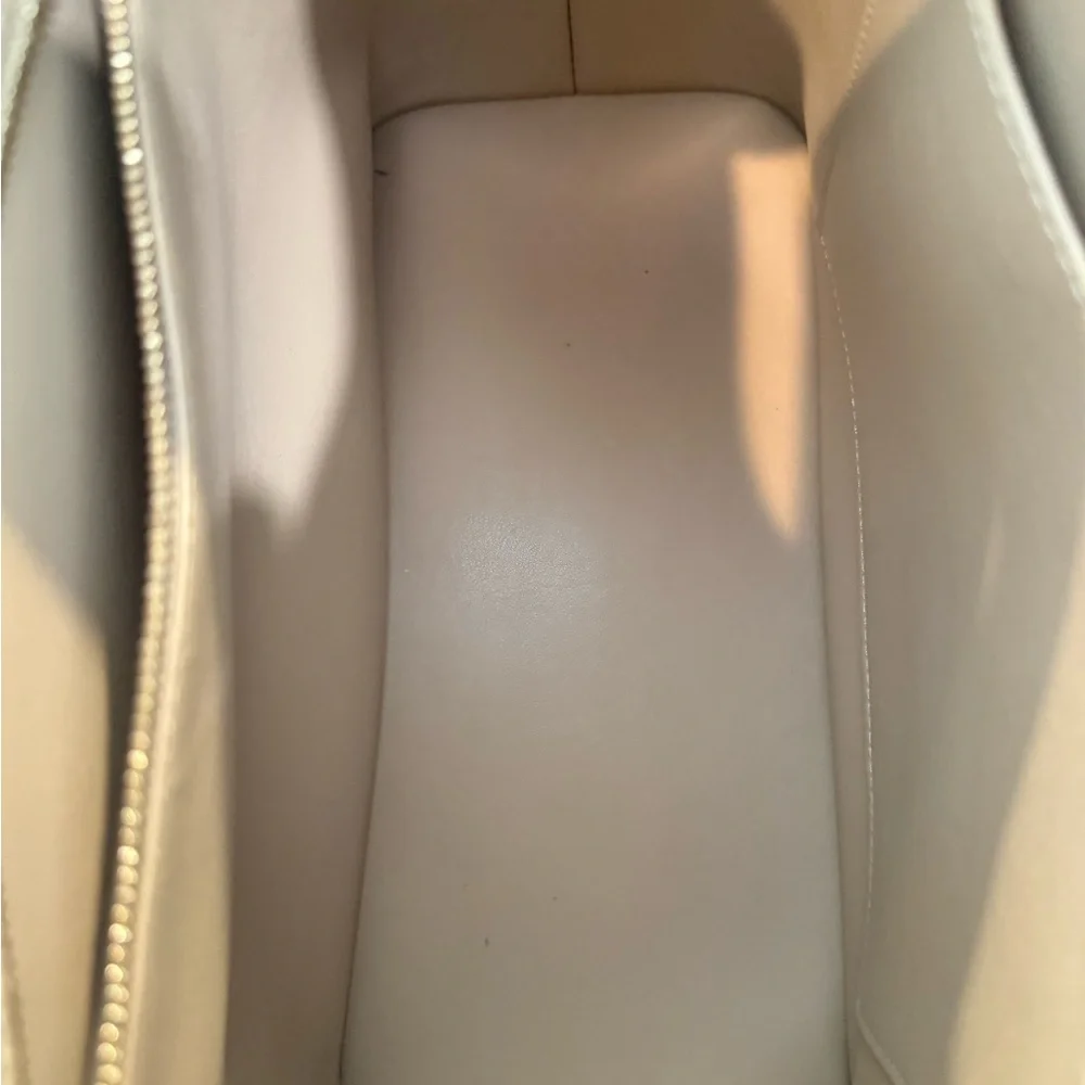 Louis Vuitton Houston Vernis Patent Leather Shoulder Bag Gold/Yellow Authentic - Picture 9 of 17